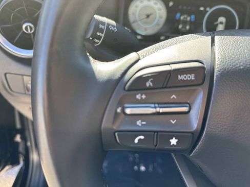 Used 2022 Hyundai Kona Limited AWD/4WD image 28