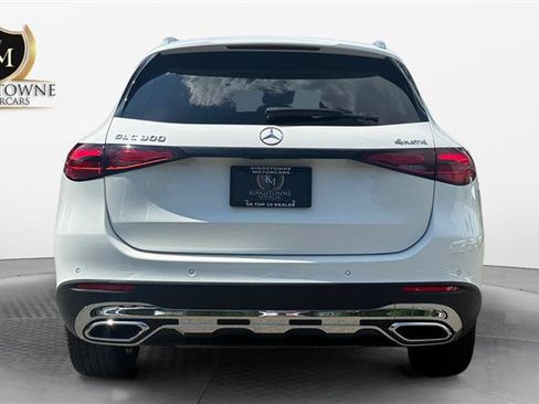 Used 2025 Mercedes-Benz GLC 300 4MATIC image 4