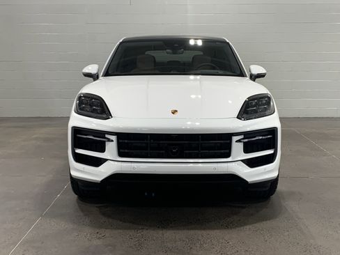 New 2026 Porsche Cayenne E-Hybrid Coupe image 10