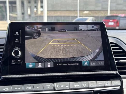 Certified 2025 Honda Odyssey Touring image 17