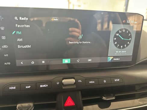 New 2025 Kia K4 EX image 10