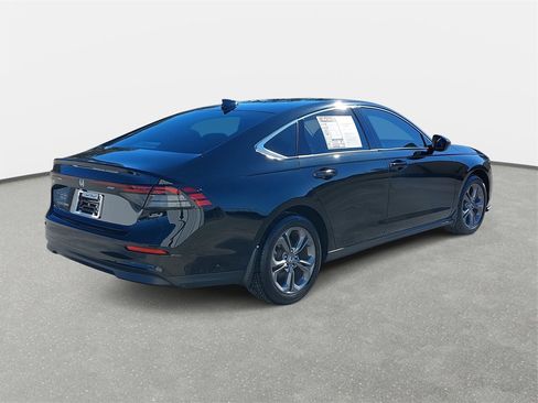 Used 2023 Honda Accord EX image 5