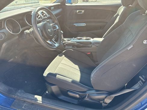 Used 2018 Ford Mustang Coupe image 9