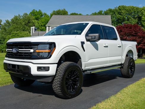 Used 2025 Ford F150 XLT w/ Equipment Group 301A Standard AWD/4WD image 7
