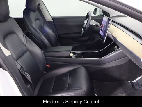 Used 2018 Tesla Model 3 Long Range RWD image 11