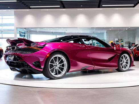 New 2027 McLaren 750S RWD image 21