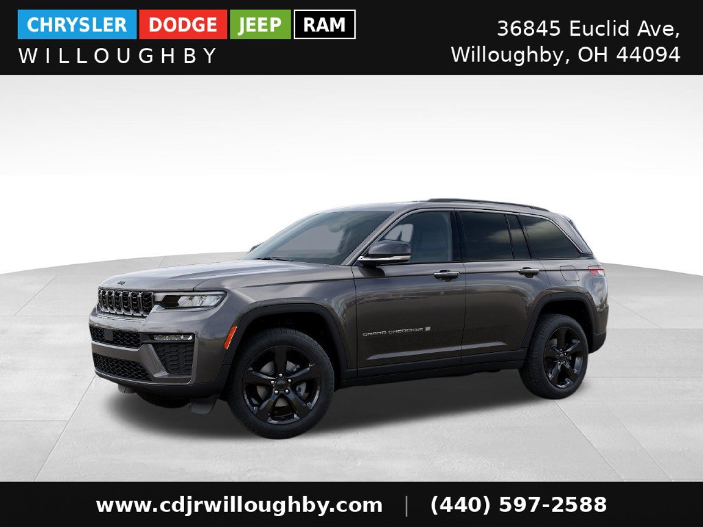 New 2026 Jeep Grand Cherokee Limited w/ Limited Altitude Package AWD/4WD image 2