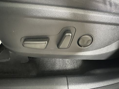 Used 2020 Hyundai Santa Fe SEL FWD image 10