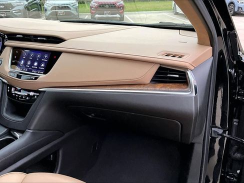 Used 2022 Cadillac XT5 Sportv w/ Platinum Package image 18