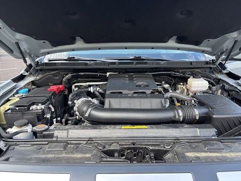 Used 2025 Nissan Frontier PRO-4X w/ Pro Premium Package image 15