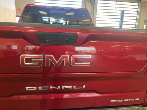 Used 2021 GMC Sierra 1500 Denali w/ Technology Package image 9