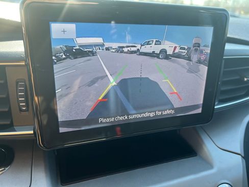 Certified 2022 Ford Explorer XLT w/ Equipment Group 202A image 31