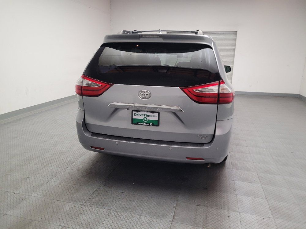 Used 2017 Toyota Sienna AWD image 7