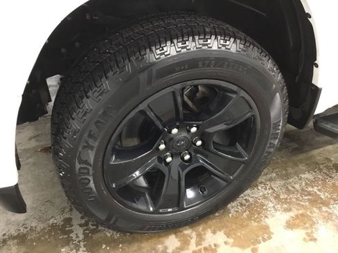 Used 2022 RAM 1500 Big Horn w/ Night Edition image 4