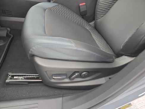 New 2026 Nissan Leaf Platinum+ FWD image 33