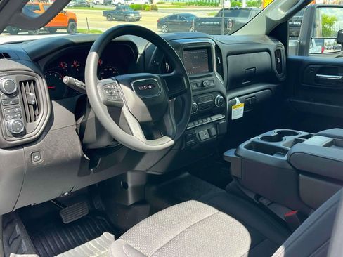 New 2025 GMC Sierra 3500 Pro w/ Convenience Package image 13