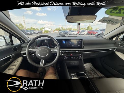 Used 2025 Hyundai Sonata SEL FWD image 15