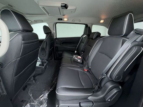 New 2026 Honda Odyssey Touring image 12