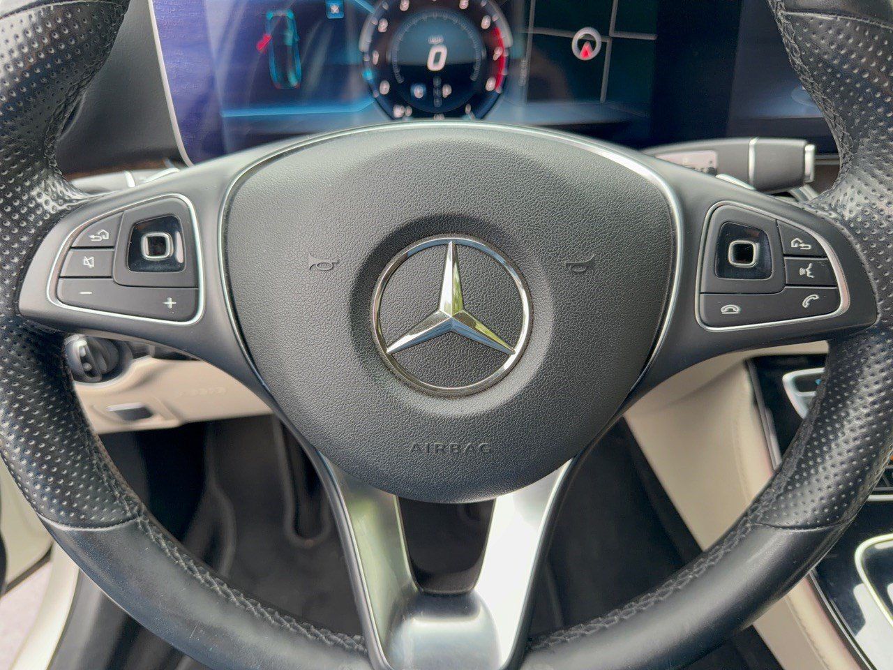 Used 2018 Mercedes-Benz E 400 4MATIC Wagon image 10