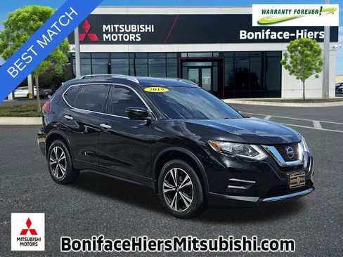 Used 2019 Nissan Rogue SV w/ Premium Package AWD/4WD image 1