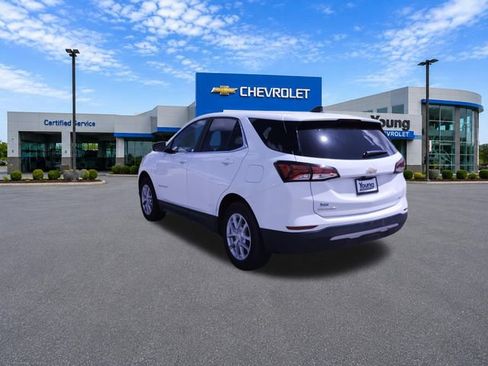 Used 2024 Chevrolet Equinox LT AWD/4WD image 5