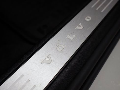 Used 2021 Volvo V60 T5 Cross Country w/ Climate Package image 46