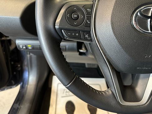 Used 2020 Toyota Corolla SE image 10