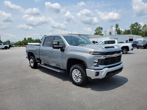 Used 2025 Chevrolet Silverado 2500 LT w/ Convenience Package AWD/4WD image 7
