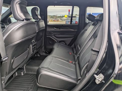 Used 2024 Jeep Grand Cherokee Overland w/ Adv Protech Group III image 13