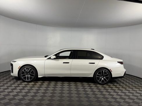 Used 2023 BMW 740i 740i w/ Executive Package image 11