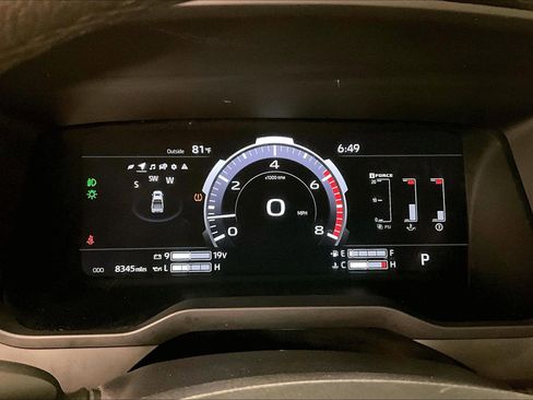 Used 2025 Toyota Tundra Limited AWD/4WD image 30