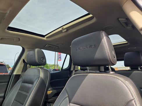 Used 2019 GMC Acadia Denali w/ Technology Package AWD/4WD image 37