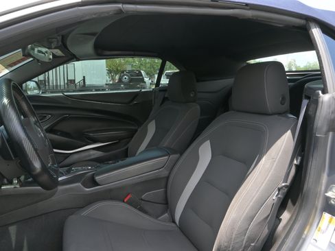 Used 2021 Chevrolet Camaro LT RWD image 9