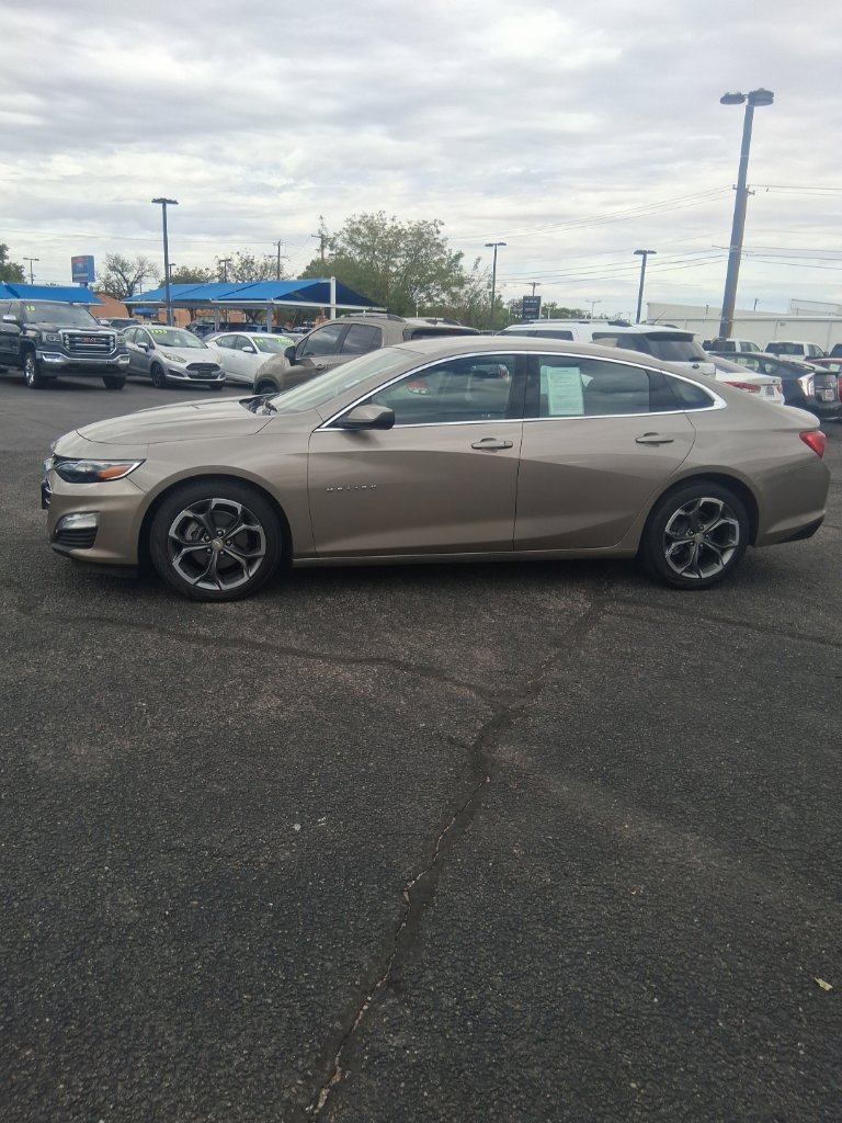 Used 2024 Chevrolet Malibu LT FWD image 2