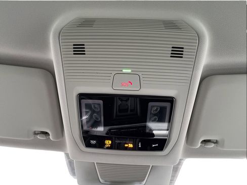 Used 2025 Volkswagen Tiguan S FWD image 43