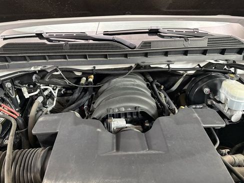 Used 2018 Chevrolet Silverado 1500 LT w/ All Star Edition image 32