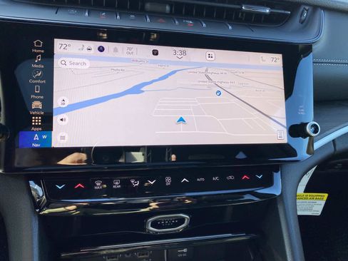 New 2026 Jeep Grand Cherokee Altitude image 10