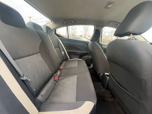 Used 2021 Nissan Versa SV FWD image 17