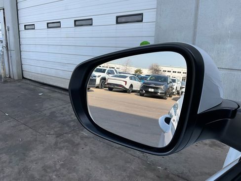 Used 2025 Chevrolet TrailBlazer LT image 17