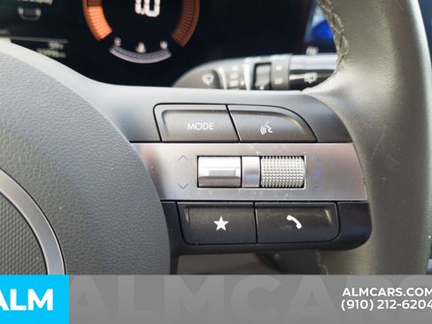 Used 2025 Hyundai Kona SEL image 28