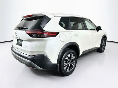 Used 2023 Nissan Rogue SV FWD image 9