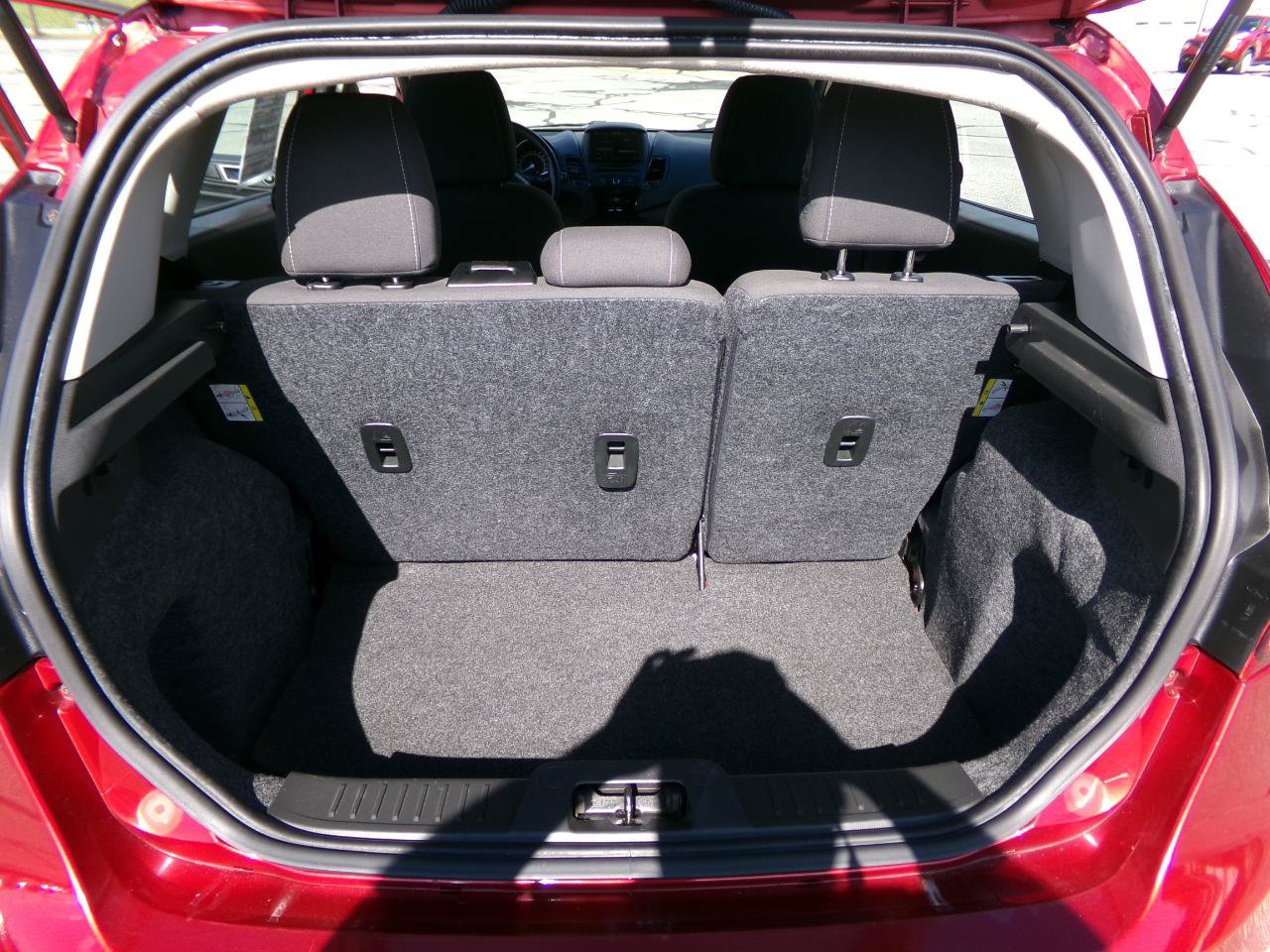 Used 2014 Ford Fiesta SE w/ Equipment Group 201B FWD image 16