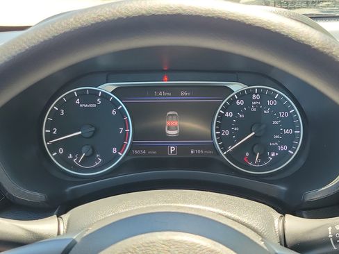 Used 2025 Nissan Sentra SV FWD image 20