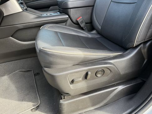 Used 2023 Chevrolet Tahoe Premier image 17