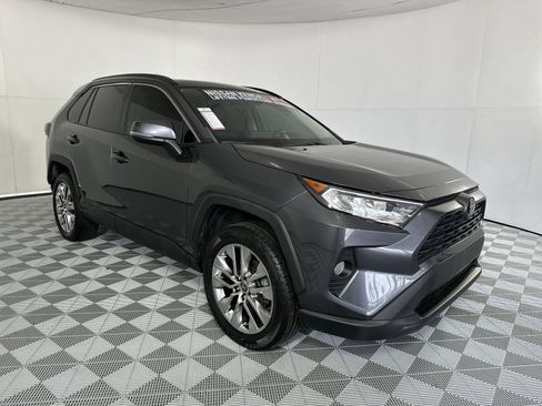 Used 2021 Toyota RAV4 XLE Premium FWD image 2