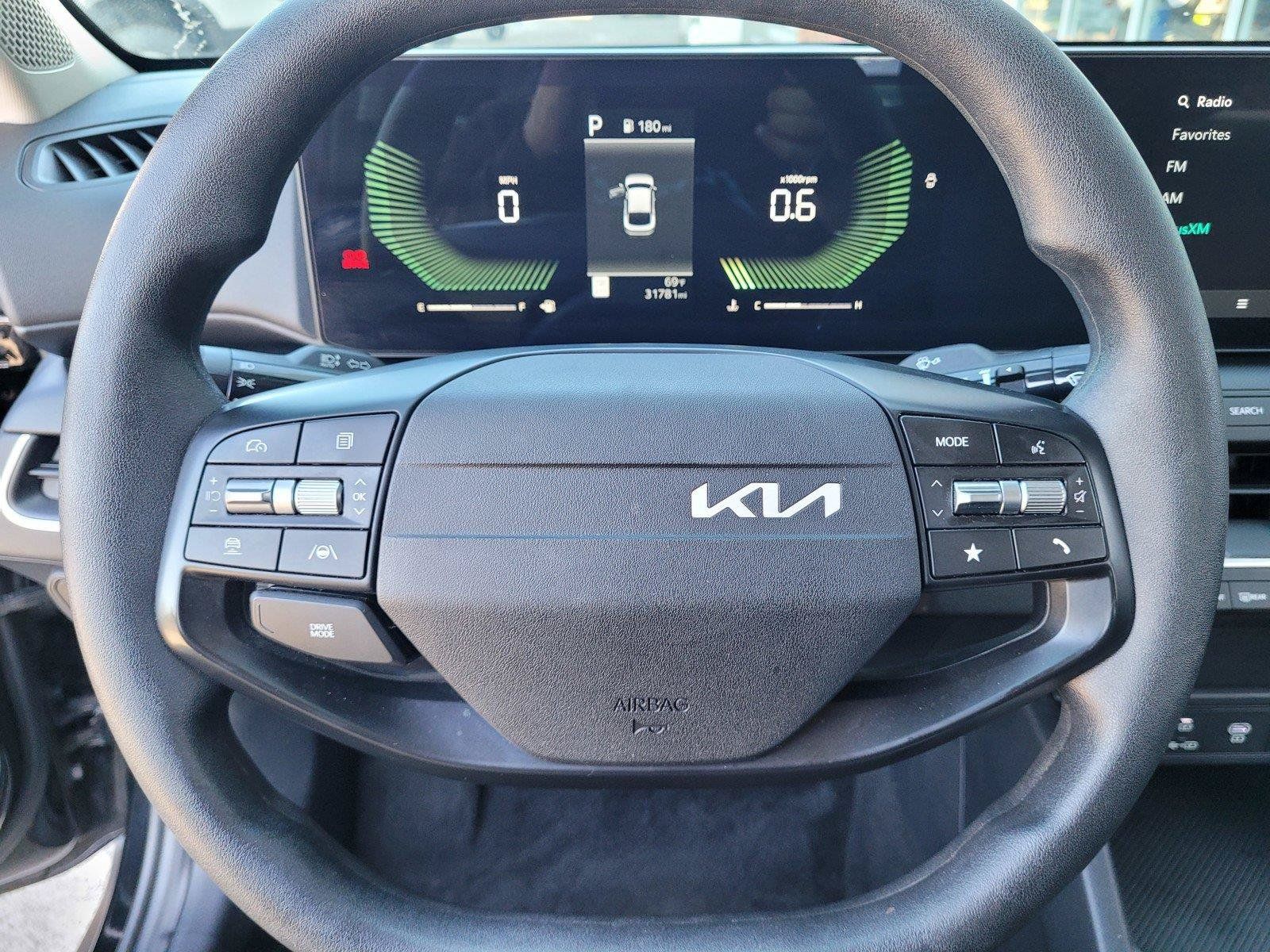 Used 2025 Kia K4 FWD image 29