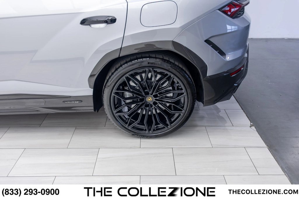 Used 2026 Lamborghini Urus SE AWD/4WD image 20