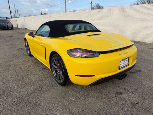 Used 2021 Porsche 718 Boxster S image 4