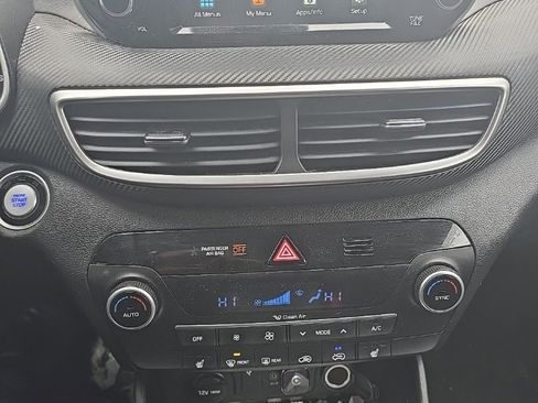 Used 2019 Hyundai Tucson Sport image 5