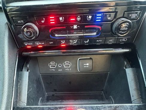 Used 2023 Jeep Grand Cherokee Overland image 20